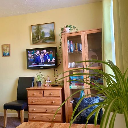 Apartments Near The Sea With Free Parking Сътън он Сий Екстериор снимка