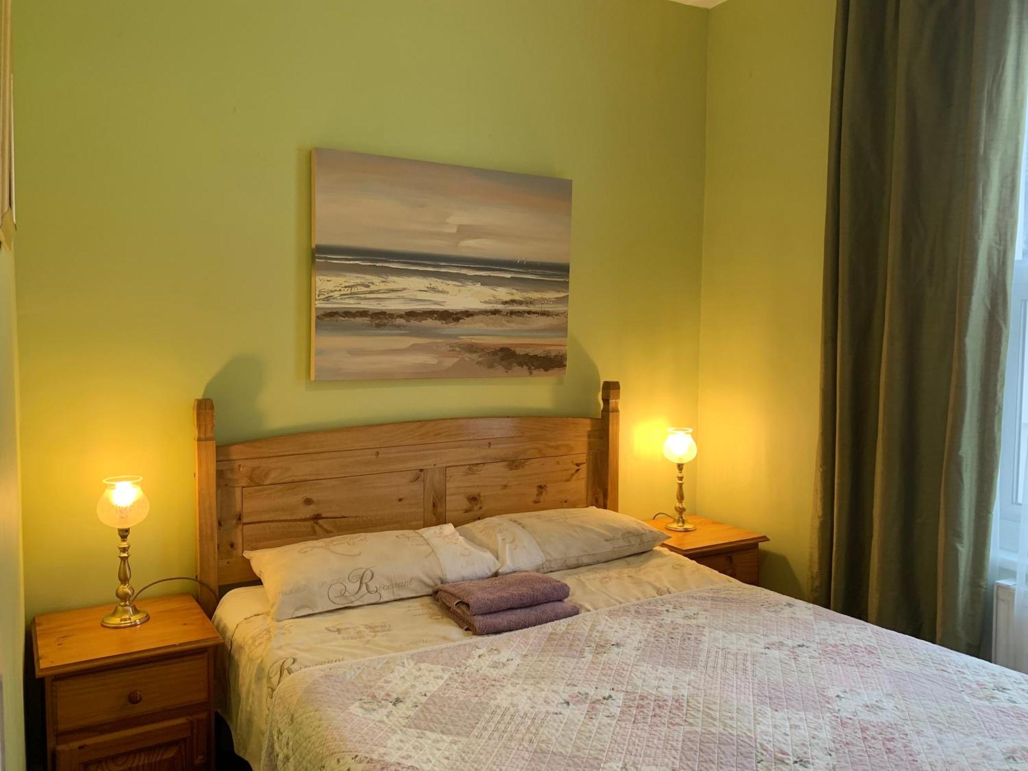Apartments Near The Sea With Free Parking Сътън он Сий Екстериор снимка